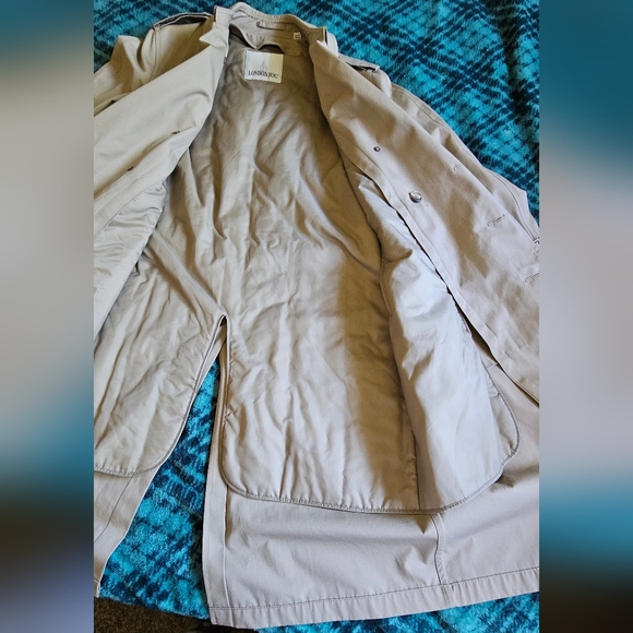 London Fog vintage unisex trench coat, size L - XL - Picture 13 of 15